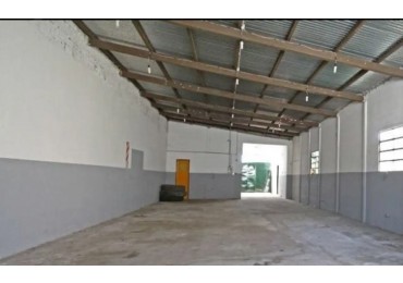 Galpon con oficina y casa